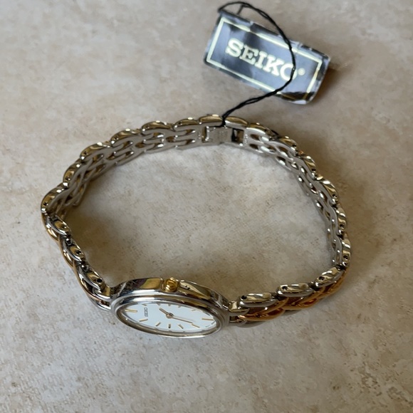 COPY - Seiko lady battery water resistant stainless steel